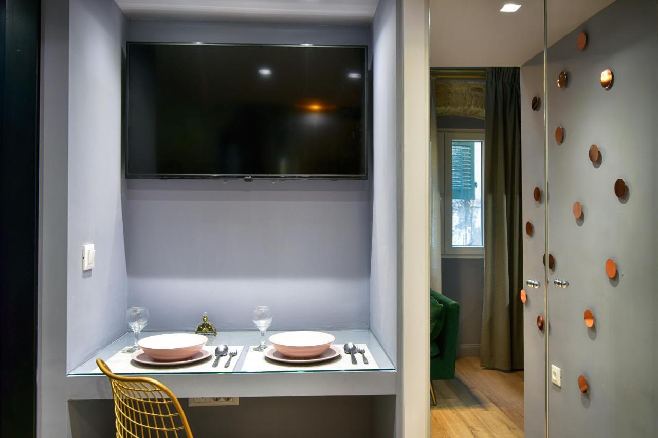 Queen 3 Apartment, In The Heart Of Corfu Historical Old Town Center Bagian luar foto